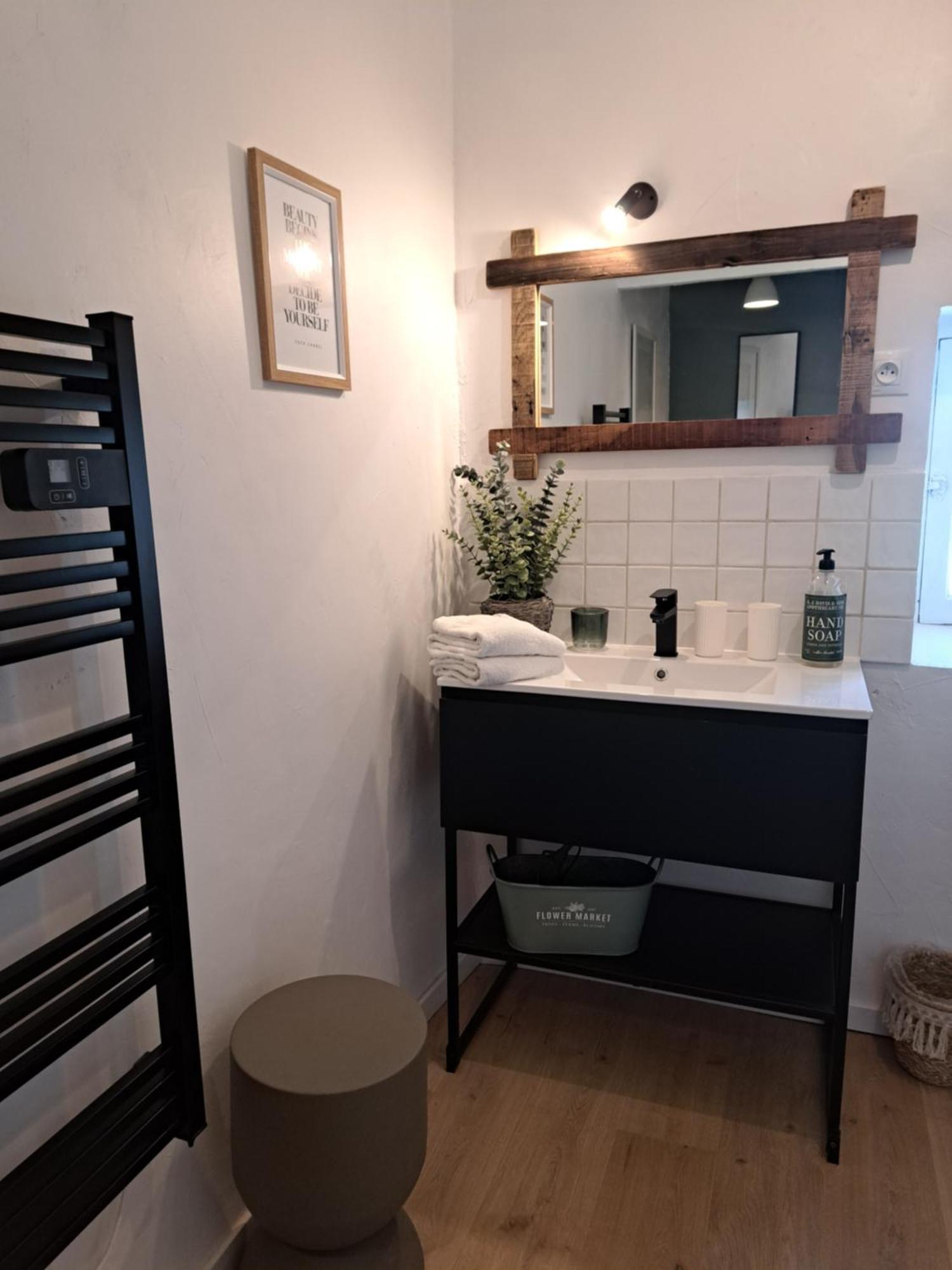 Valernes Hotel Le Cottage De Sophie חדר תמונה